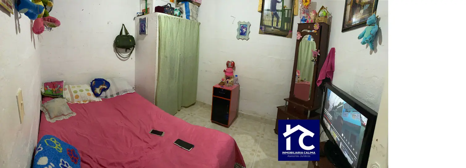 Lote Casa de 2 pisos con entradas independientes